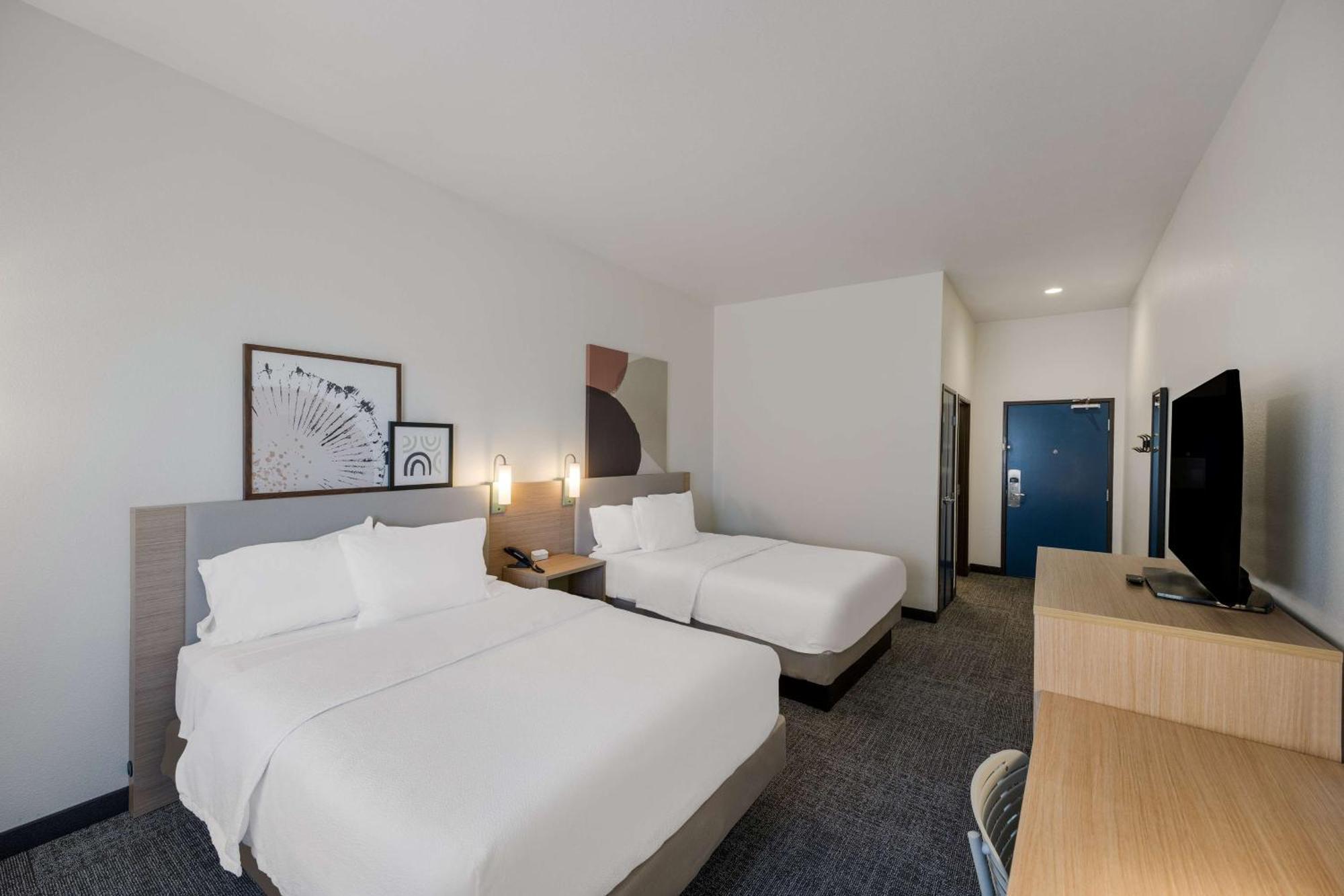 Hotel Spark By Hilton South 2*